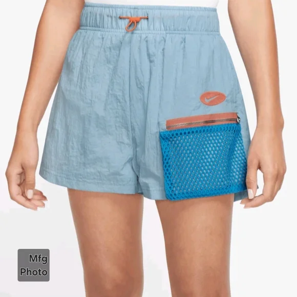 Nike NSW Sportswear Icon Clash Shorts, Womens Medium - Picture 1 of 7
